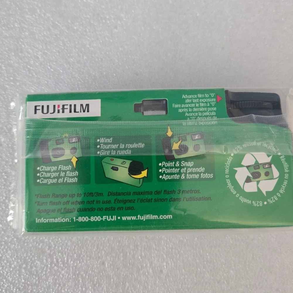 Fujifilm QuickSnap Flash 27 Exposure Disposable 35mm Film Camera Sealed 2009-11